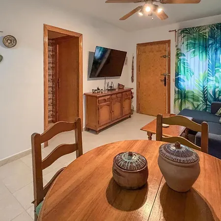 Three Bedroom Cozy In Торевьиа