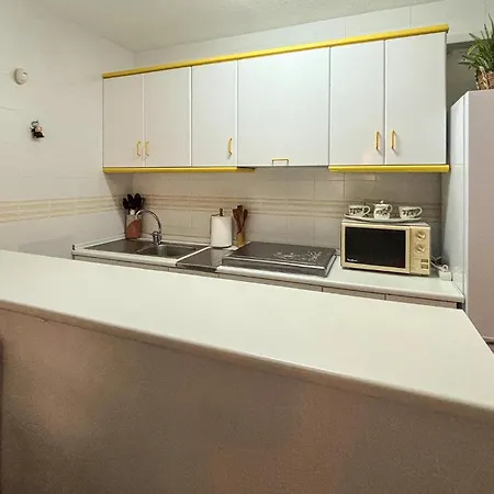 Апартаменты Three Bedroom Cozy In
