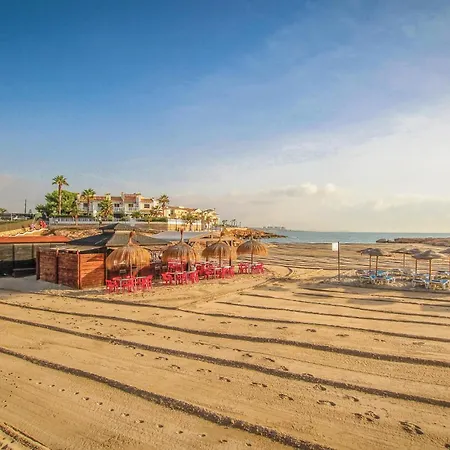 Three Bedroom Cozy In Apartment Torrevieja