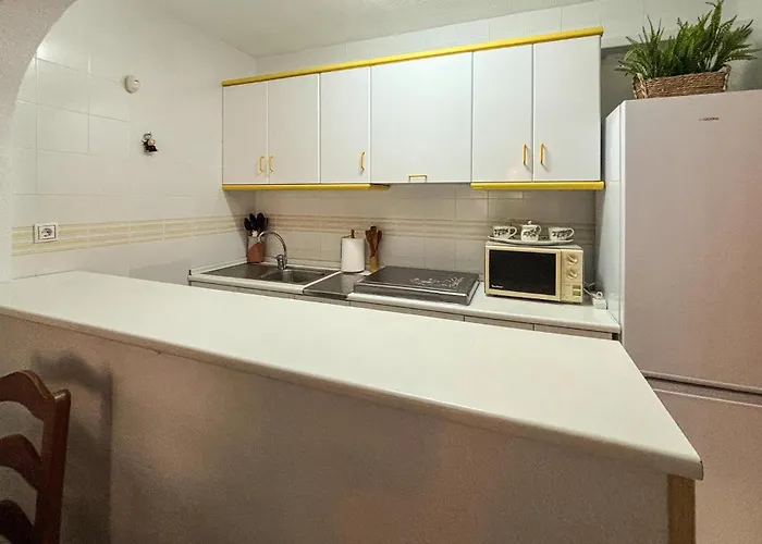 Apartment Three Bedroom Cozy In