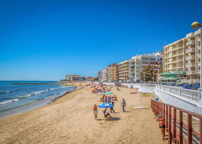 Apartment Three Bedroom Cozy In *