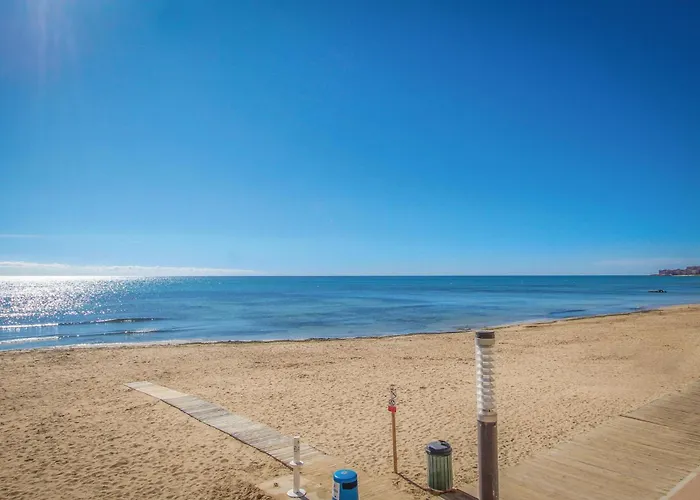 Apartment Three Bedroom Cozy In Torrevieja